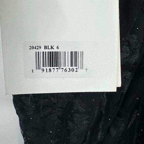 Mac Duggal Embellished Sleeveless Illusion Bodice Gown Black Size 6 NWT - Picture 12 of 13